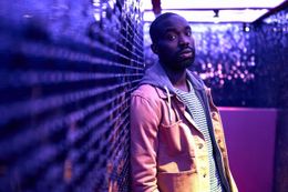 主演パーパ・エッシードゥ(ジョージ役)のインタビューが到着