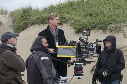 『ダンケルク』のクリストファー・ノーラン監督。本作の映像を「ゴーグル要らずのVR体験」と話す