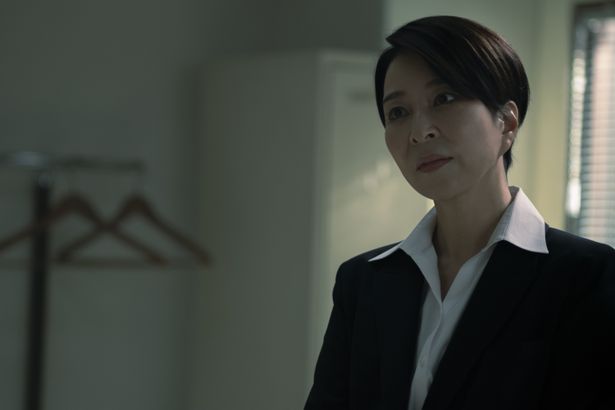 片桐の相棒となる警視、長田紹子役を真矢ミキが演じる