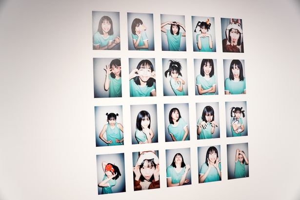 「アイナ・ジ・エンド photo exhibition ‐幻友‐」の様子