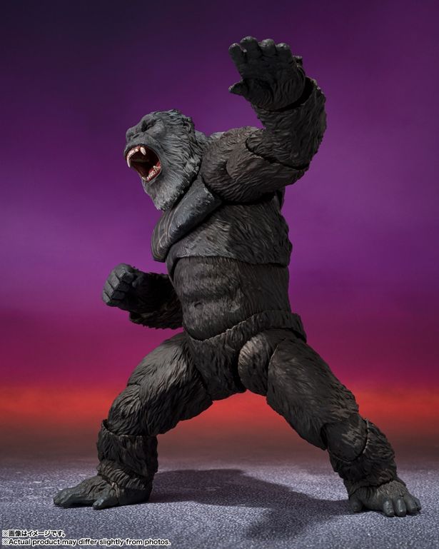 咆哮を上げる表情もかっこいい！(「S.H.MonsterArts KONG FROM GODZILLA x KONG: THE NEW EMPIRE (2024)」)