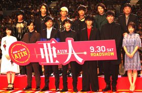 映画「亜人」の完成披露試写会が行われた