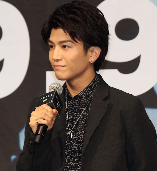 ファン代表として駆けつけた岩田剛典