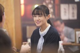 奈緒主演『先生の白い嘘』実力派キャストの怪演を切り取った不穏な劇中カット