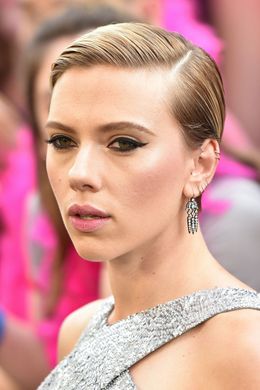 スカーレット・ヨハンソンが赤毛を拒否？