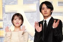 浜辺美波、赤楚衛二の役作りに「急激にげっそり」と驚き