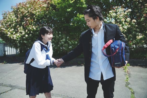 両想いになると、忽然とこの世界から消えてしまうじゅんを好きになったりの(『不死身ラヴァーズ』)