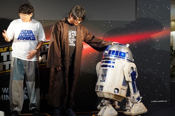 R2-D2との対面に笑顔