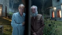 もしヒトラーが生きていたら…『お隣さんはヒトラー？』公開決定！場面写真で2人が見つめるものとは