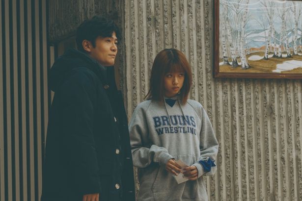 杏と多々羅を取材するジャーナリストの桐野を演じる稲垣吾郎