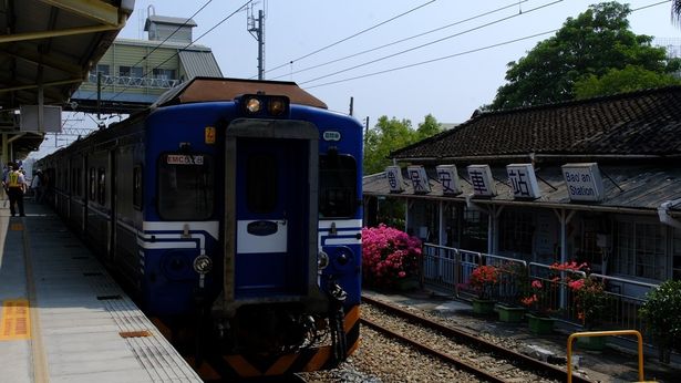 古い電車に乗って、聖地巡りへ