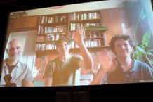 オンラインで日本の観客の質問に回答！左からプロデューサーのジェームズ・ウィルソン、ジョナサン・グレイザー監督、音楽のミカ・レヴィ