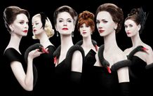 ナオミ・ワッツ、ダイアン・レインらセレブ妻たち6名がシックながら鮮烈な“黒鳥ドレス”に身を包んだキーアートビジュアル