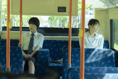 対照的な2人の同居譚を描く『違国日記』