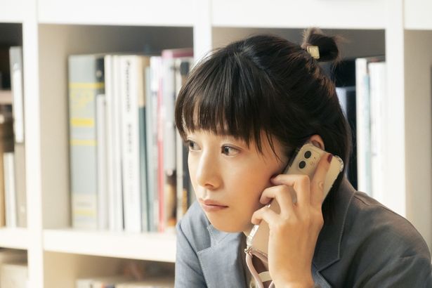 槙生の学生時代からの友人、奈々