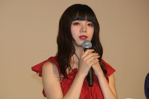 島村和美役の池田エライザ