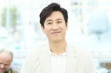 『パラサイト 半地下の家族』で第92回アカデミー賞に参加したイ・ソンギュン