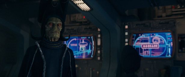 『スター・ウォーズ／ファントム・メナス(エピソード1)』などに登場した通商連合でおなじみの種族、ニモーディアンも登場