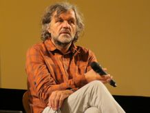 舞台挨拶に登壇した巨匠エミール・クストリッツァ監督