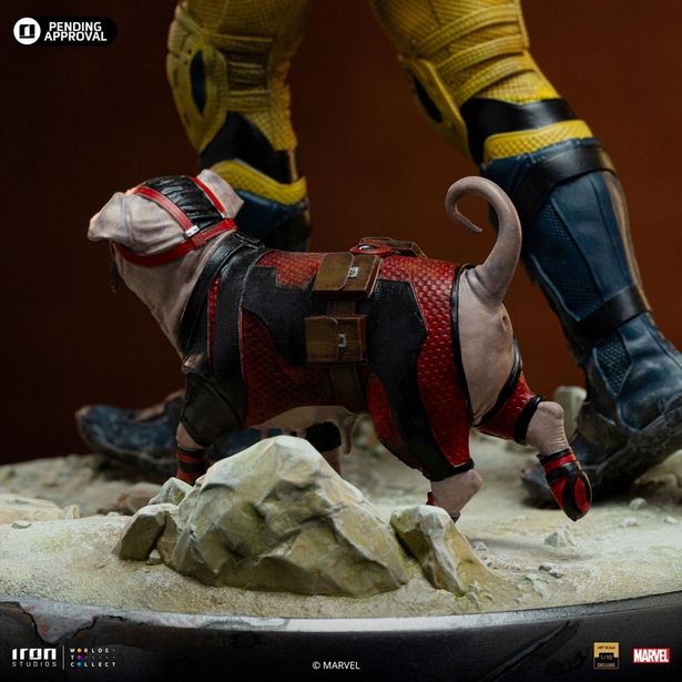 足元にはドッグプールも(「『マーベル』【アイアン・スタジオ・スタチュー】「デラックス・アートスケール」1/10スケール デッドプール＆ウルヴァリン［映画『デッドプール＆ウルヴァリン』］」)