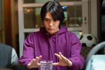 あらゆるものに小さい穴を開ける超能力をもつ、平凡な大学生ナン丸