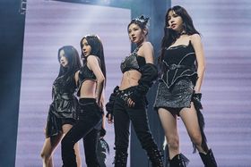 伝説のUKロックバンドblurのドキュメンタリーとライブフィルムが