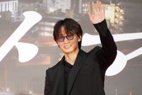 綾野剛、「志摩ありがとう」“相棒”星野源との再会に感激！「アン