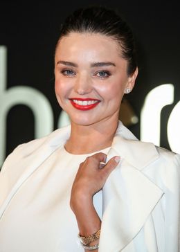 ミランダ・カー、街を歩く姿を撮影されるも微妙と話題に