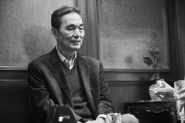 長塚京三「破顔」帯付　稀代の知性派俳優の傑作コラム集 Amazon.co.jp: 長塚京三: 本