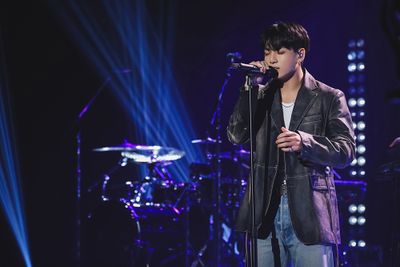 世界224か所の国と地域のファンが視聴した「JUNG KOOK『GOLDEN』Live On Stage」の模様も