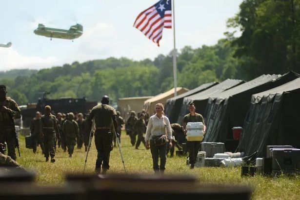 【写真を見る】舞台は、内戦によって分断された近未来のアメリカ(『シビル・ウォー アメリカ最後の日』)