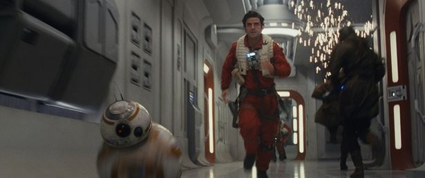 ポー・ダメロン(オスカー・アイザック)やBB-8も、もちろん登場！