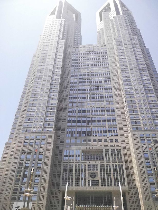 東京都庁をはじめとした新宿副都心で、都会らしさを味わうのも◯。