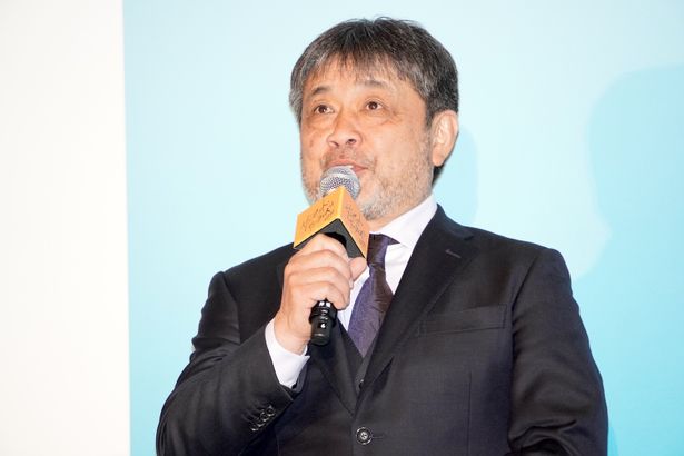 『サンセット・サンライズ』完成披露試写会に出席した岸善幸監督