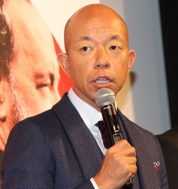 イベントに出席したバイきんぐの小峠英二