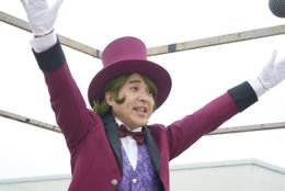 胡散臭さがハンパない!?イリュージョニストの蝶野雨緑をムロツヨシが熱演