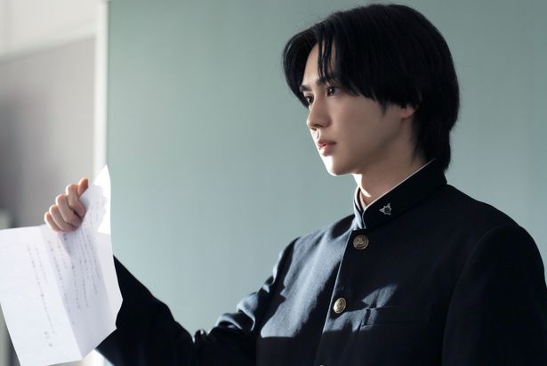 【写真を見る】主演の吉野北人をはじめ、宮世琉弥、松井奏、堀未央奈ら若手俳優が集結(『遺書、公開。』)