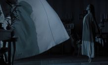 ロバート・エガース監督がサイレント映画『吸血鬼ノスフェラトゥ』を再映画化した『ノスフェラトゥ』