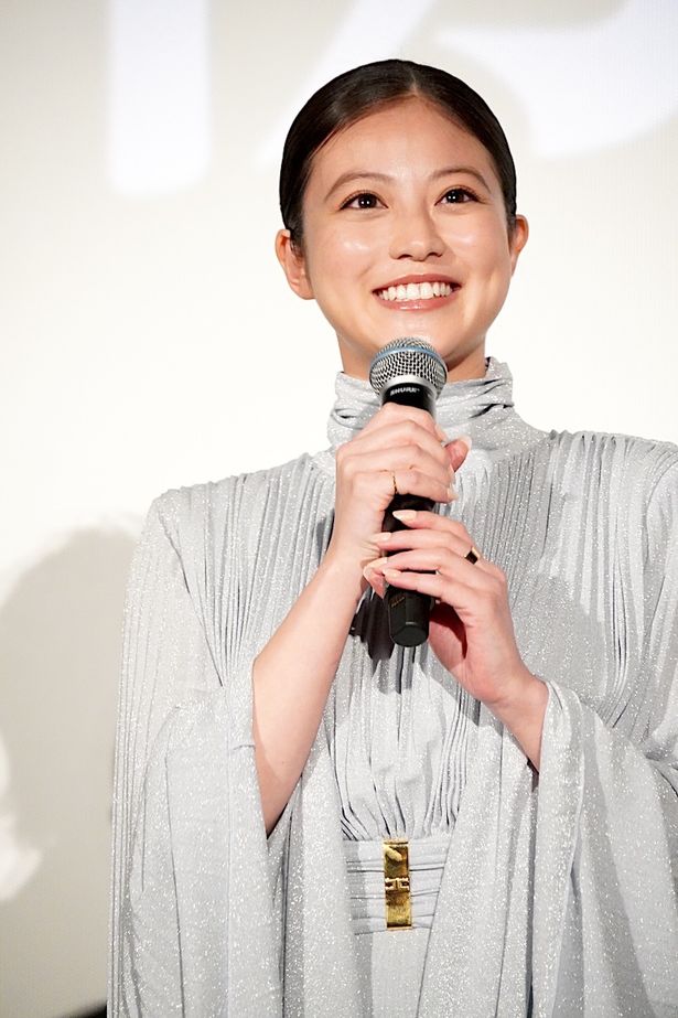 今田美桜、「ハッピーバレンタイン！」と挨拶