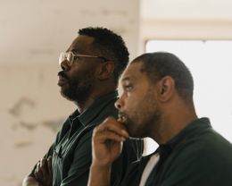 主要キャストの85%以上が実際にシンシン刑務所の元収監者である『シンシン／SING SING』男たちの友情に涙する本予告