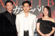 「Jドラマをみんなで盛り上げて、新たな時代を築きたい」と力強く宣言した柳楽優弥ら