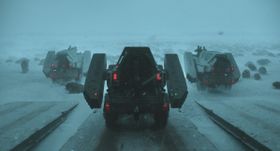 ユーモラスな語り口で格差社会を描く『ミッキー17』と、過去のポン・ジュノ作品の共通点は？