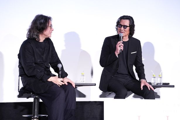 【写真を見る】中山美穂との思い出、こだわり抜く岩井組の現場について語る豊川悦司