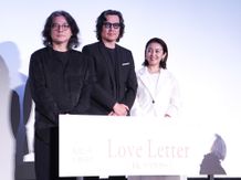 映画『Love Letter 4Kリマスター 』の公開初日舞台挨拶に登壇した豊川悦司、酒井美紀、岩井俊二監督