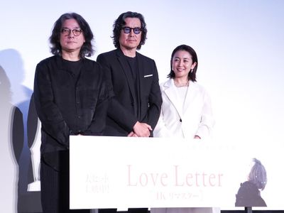 映画『Love Letter 4Kリマスター 』の公開初日舞台挨拶に登壇した豊川悦司、酒井美紀、岩井俊二監督