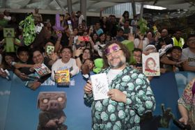 『マインクラフト／ザ・ムービー』メキシコプレミアで笑顔を見せるジャック・ブラック