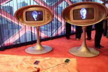 ニコラス・ウィンディング・レフンと小島秀夫による展覧会「SATELLITES」に行ってきた！