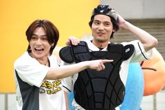 松田元太＆水上恒司、ユニフォーム姿を披露！