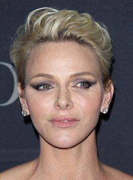 髪色を染め直して大好評！