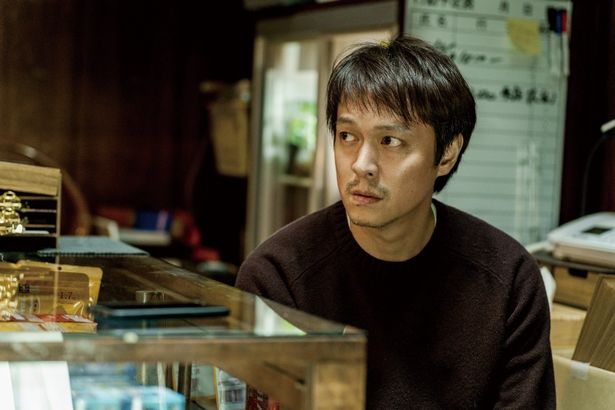 監督は本作で長編デビューを果たし、オリジナル脚本も手掛けた期待の新鋭、古川豪